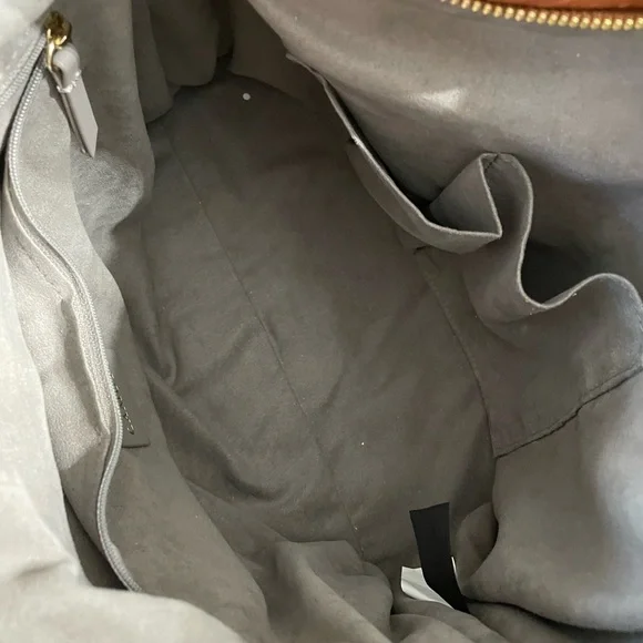 Vince Camuto women’s soft genuine leather Tot-bag cross body. Pine cone color - Picture 9 of 10